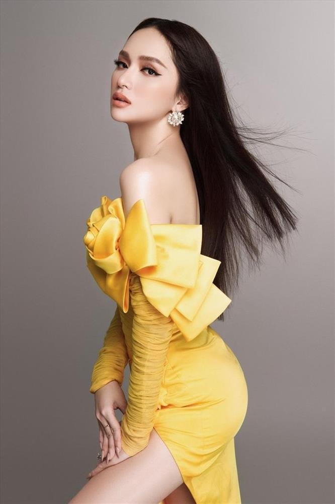 Hương Giang lộ mặt mộc trên livestream-3