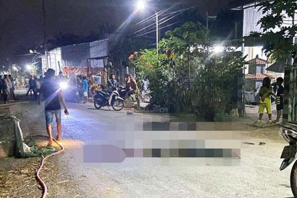 Vướng dây giăng ngang đường, 2 thanh niên đi xe máy tử vong-1