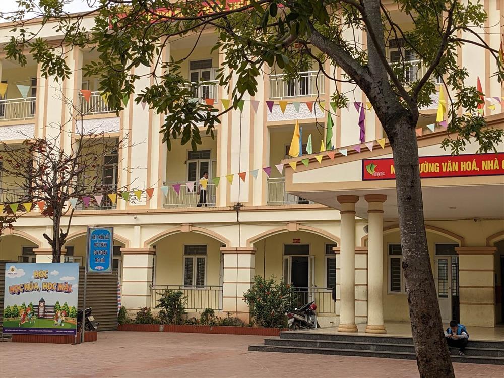 Xác minh thông tin vợ chồng hiệu trưởng tung chưởng giáo viên-1