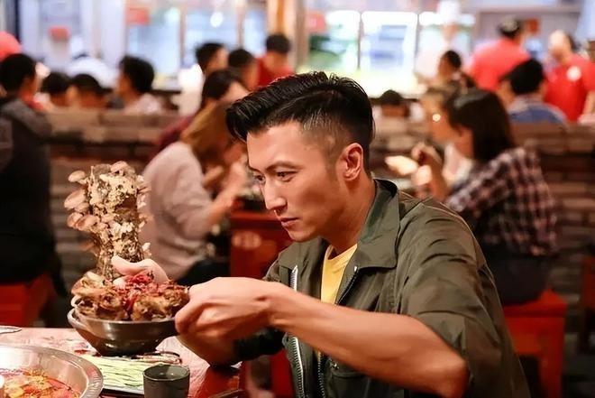 Khối tài sản khổng lồ giúp Vương Phi - Tạ Đình Phong yêu không phụ thuộc-6