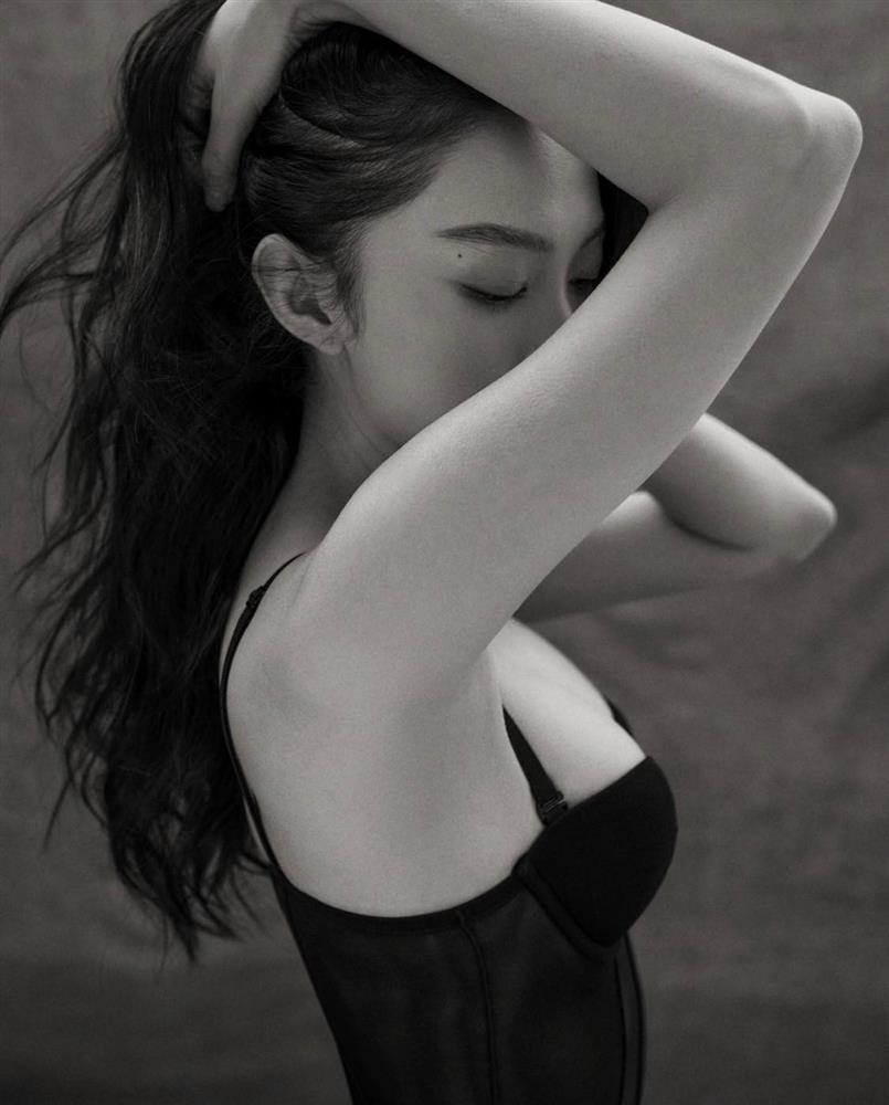 Minh Hằng vóc dáng thon gọn đầu thai kỳ nhìn phát mê-4