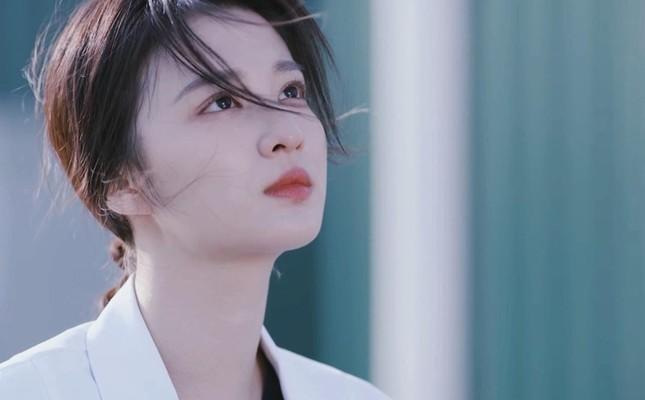 Vương Sở Nhiên: Từ nữ phụ kém sắc đến góc nghiêng xứng danh tiểu Lưu Diệc Phi-5