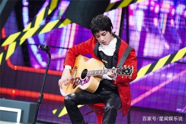 Hoa Thần Vũ khiến người nghe khóc cạn nước mắt-1