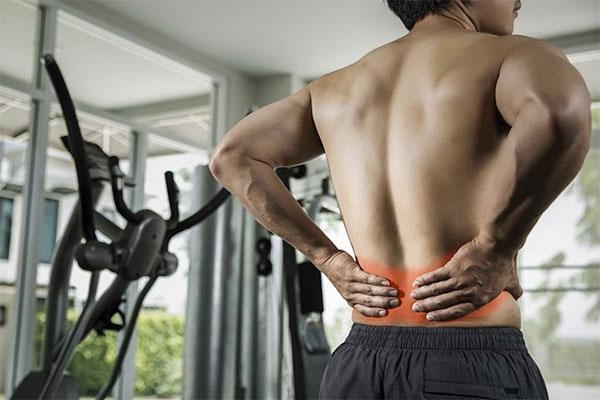 Liệt 2 chân sau buổi tập gym-1