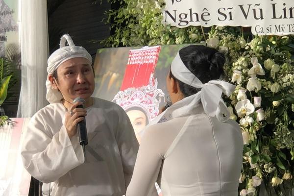 Ngọc Huyền ngất xỉu khi đêm cuối hát tiễn biệt NSƯT Vũ Linh-2