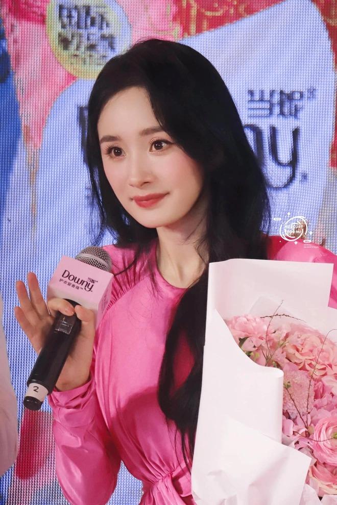 Tranh cãi màn khoe vóc dáng Dương Mịch qua cam thường-2