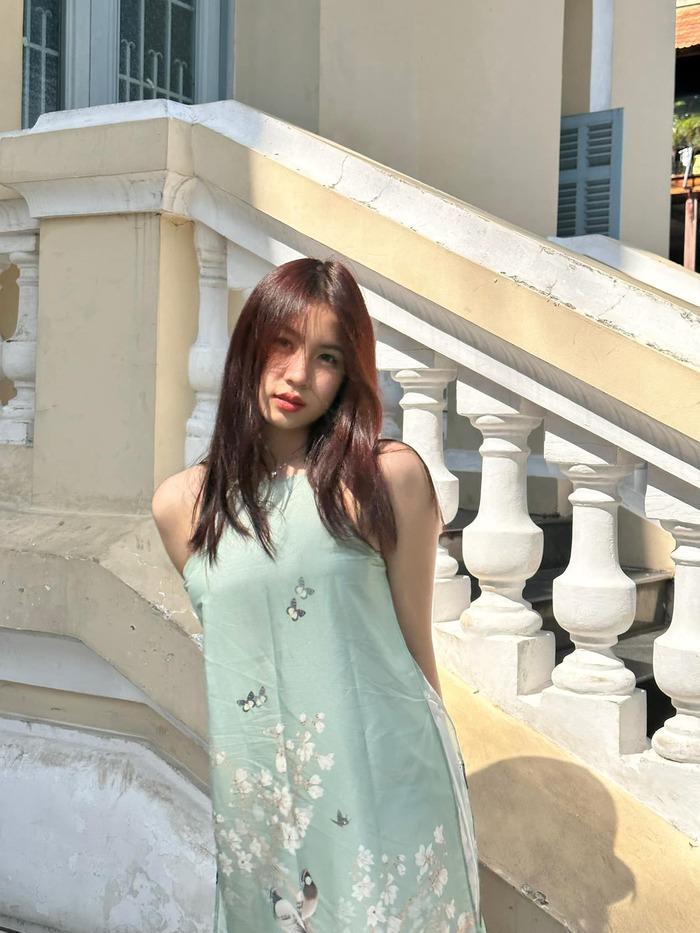 Ái nữ 18 tuổi nhà Lưu Thiên Hương chân dài miên man chuẩn Hoa hậu-6