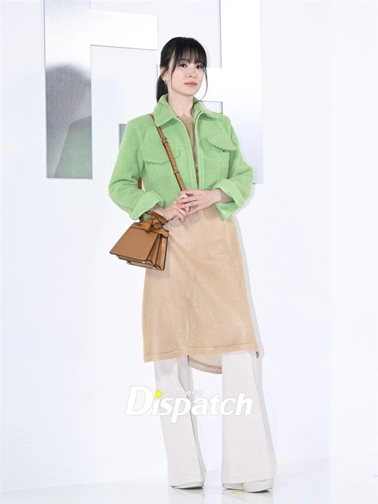 4 món thời trang giúp Song Hye Kyo hack tuổi-3