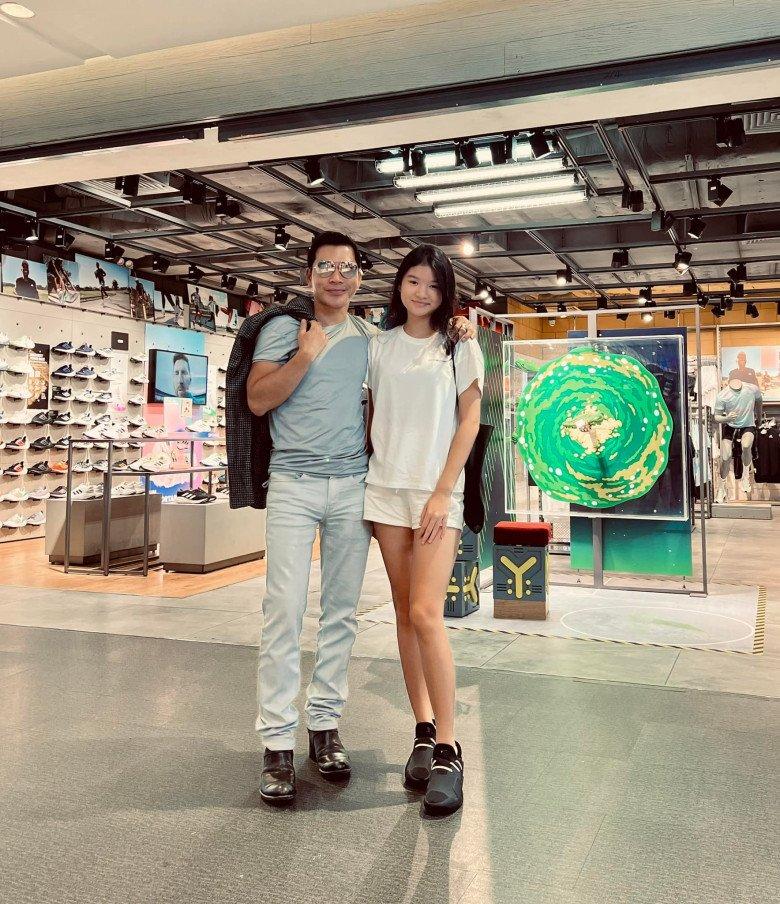 Con gái Trương Ngọc Ánh cao gần bằng mẹ, đôi chân thẳng như kiếm-2