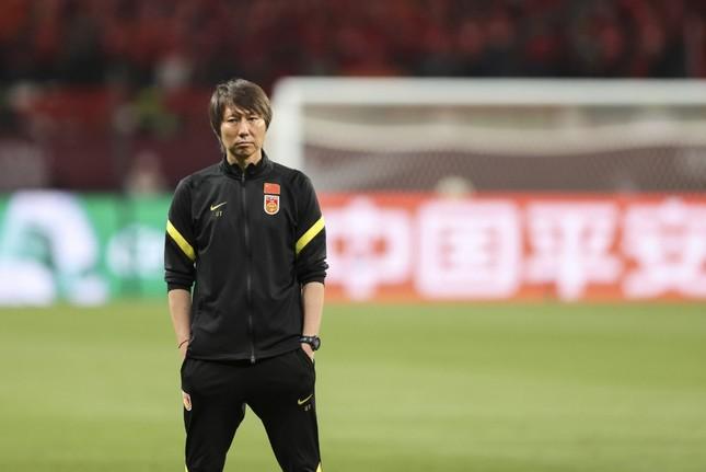 Vợ cầm nghìn tỷ trốn ra nước ngoài, HLV nổi tiếng tuyệt thực-1