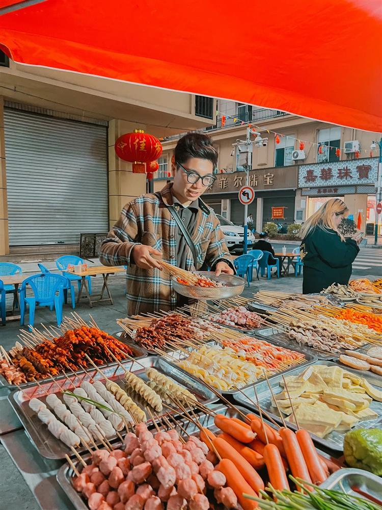 Cầm 500.000 xuất ngoại, trải nghiệm food tour giá rẻ đang hot rần rần-2