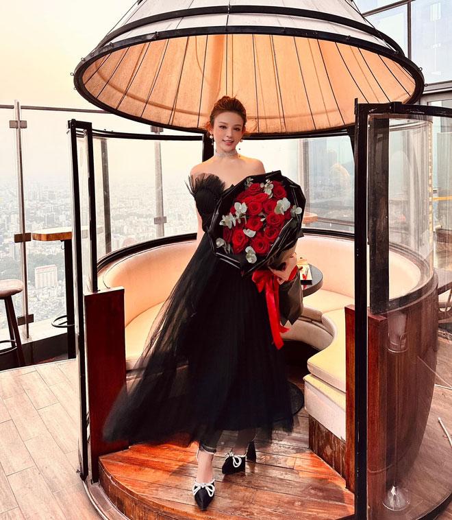 Hot girl lấy chồng doanh nhân 12 năm, cuộc sống viên mãn-2