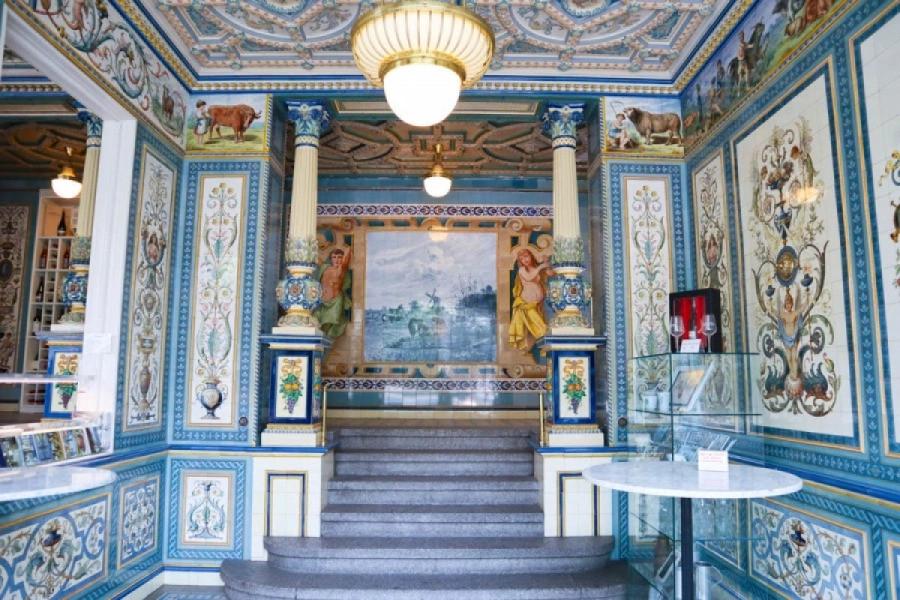 Choáng ngợp trước vẻ lộng lẫy của cửa hàng sữa đẹp nhất thế giới-1