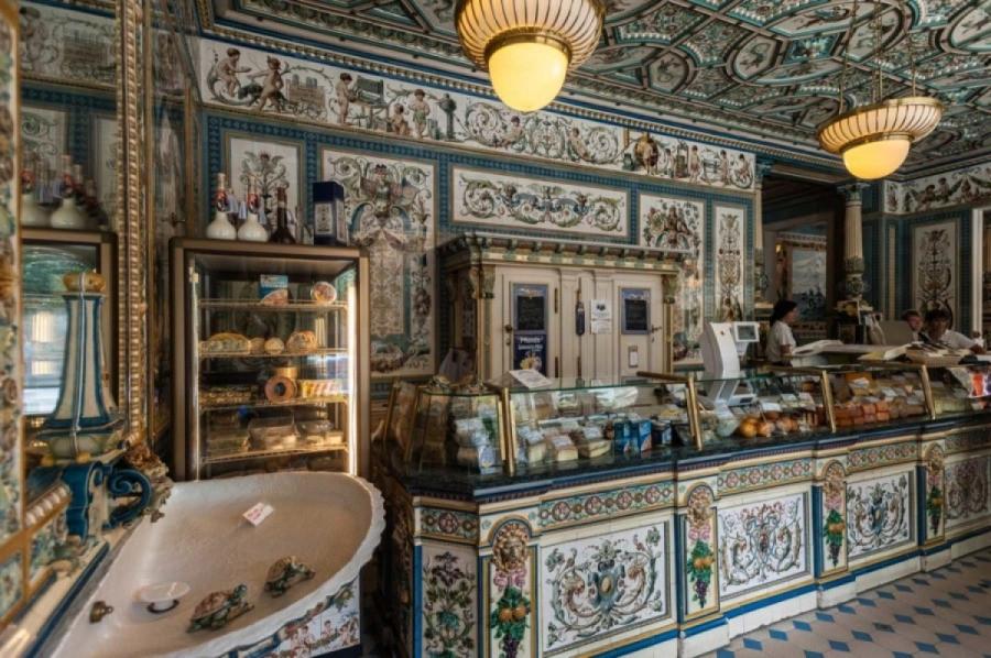 Choáng ngợp trước vẻ lộng lẫy của cửa hàng sữa đẹp nhất thế giới-10