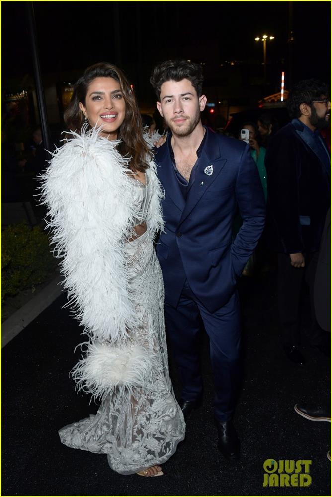 Hoa hậu Thế giới 2000 diện đồ xuyên thấu dự sự kiện cùng chồng trẻ-2