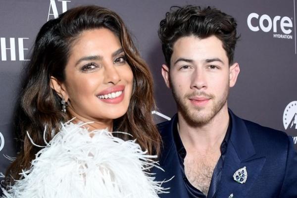 Ngoại hình búp bê sống của mỹ nhân là Hoa hậu của các hoa hậu năm 2021-24