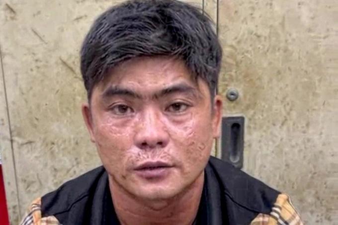 Bắt nghi phạm móc điện thoại, kéo lê người phụ nữ trên đường-1