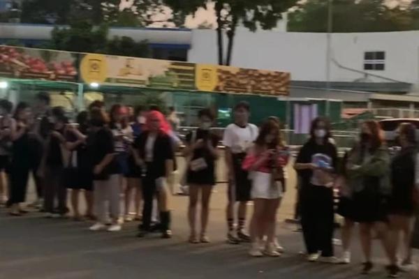 Show diễn của Super Junior ở TPHCM gây bức xúc, Ban Tổ chức nói gì?-1