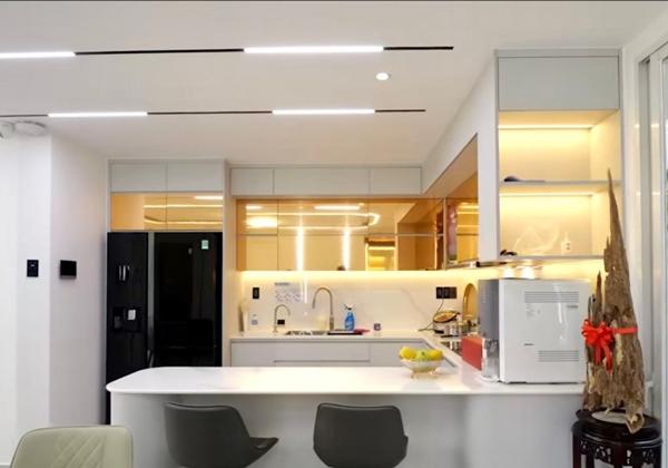 Căn nhà bề thế, đắt đỏ của vợ chồng Thu Trang - Tiến Luật-7