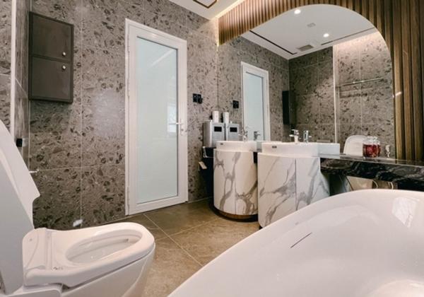 Căn nhà bề thế, đắt đỏ của vợ chồng Thu Trang - Tiến Luật-15