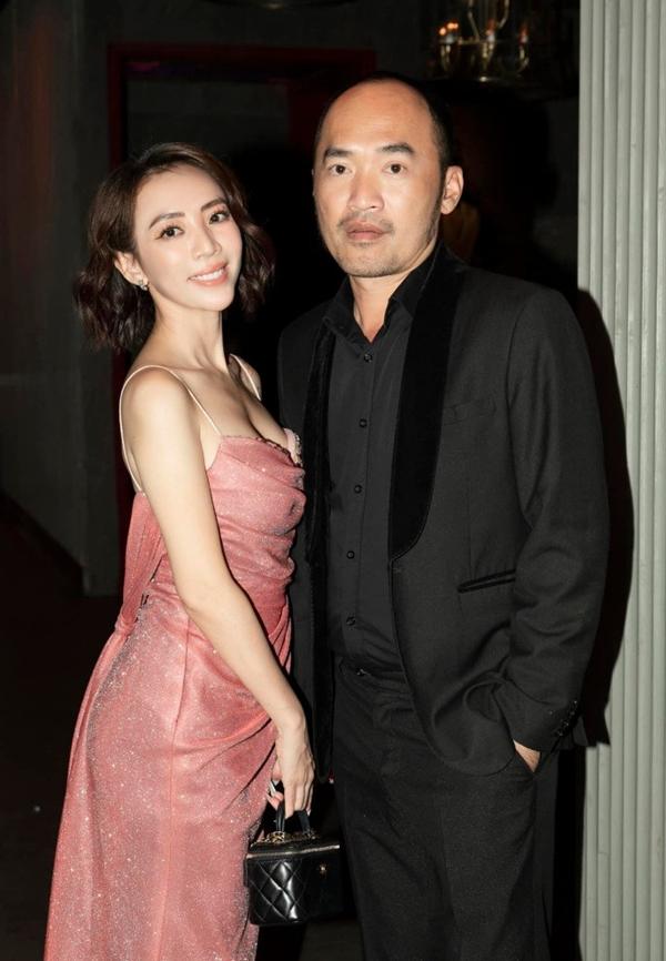 Căn nhà bề thế, đắt đỏ của vợ chồng Thu Trang - Tiến Luật-20