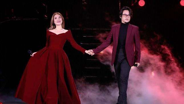 Mỹ Tâm tiết lộ hình ảnh chấn thương khi làm liveshow-5