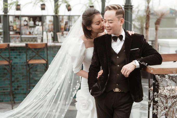 Ảnh cưới lãng mạn của Tùng Dương với vợ 4 kém 12 tuổi-3