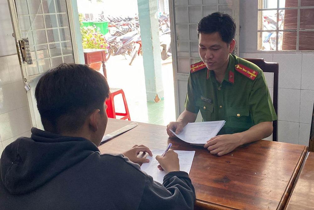 Bắt nhóm thanh thiếu niên mang hung khí hỗn chiến trên phố-2