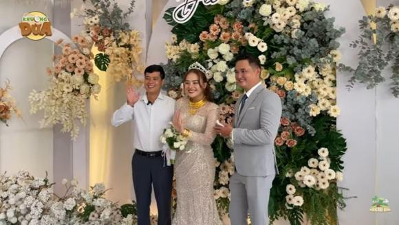 Thánh sún Thách Thức Danh Hài vàng đeo trĩu cổ trong ngày cưới-2