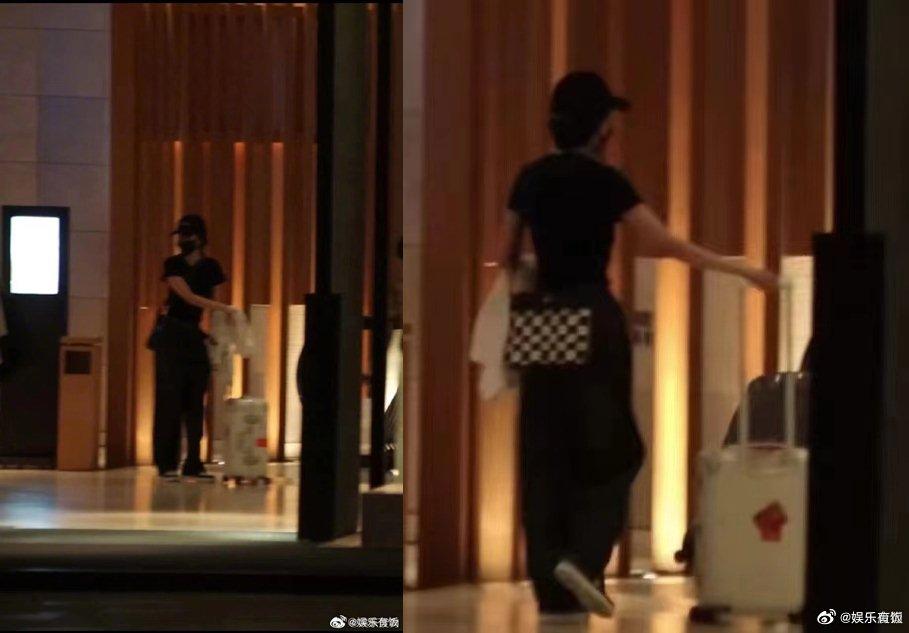 Dương Mịch đến thăm con gái sau nhiều năm-1