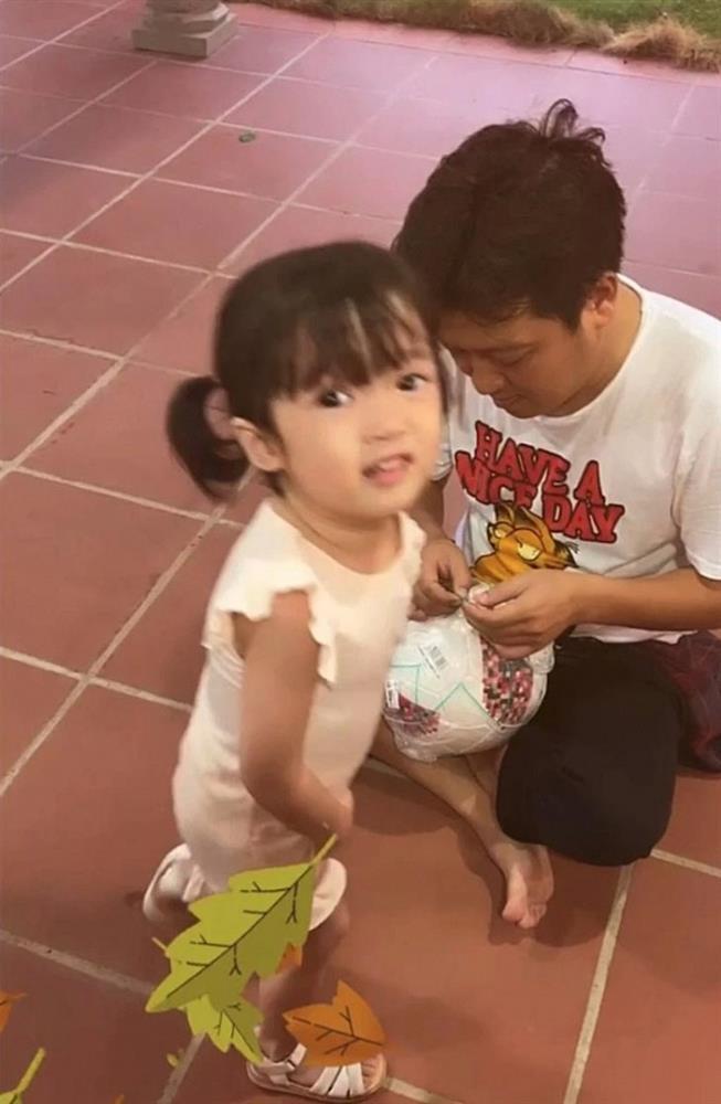 Nhã Phương xả ảnh con gái, rõ chi tiết y sì Trường Giang-5