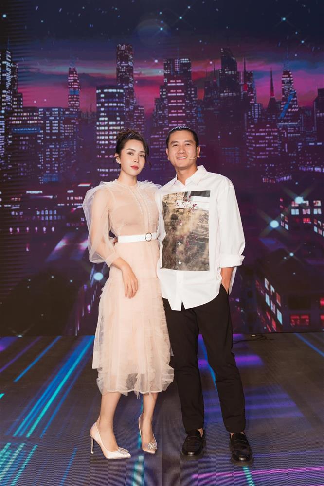 Lưu Hương Giang đăng status đợi một người xứng đáng-5