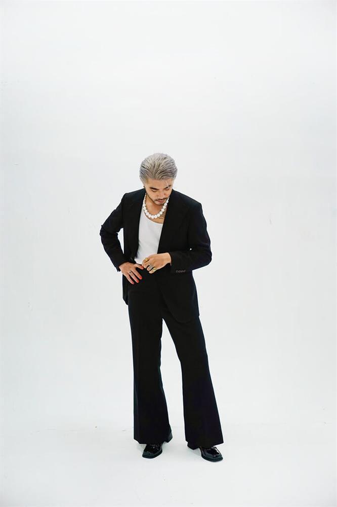 Con rể Xuân Hinh đời thường: Hay mặc váy, guu thời trang phi giới tính-3