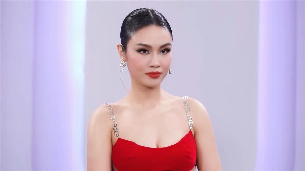 Thủy Tiên vô tình khiến tên tuổi Phạm Hương hot lại-1