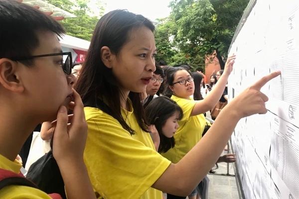 Thi lớp 10 Hà Nội: Con học đến trầm cảm, phụ huynh lo phương án dự bị-4