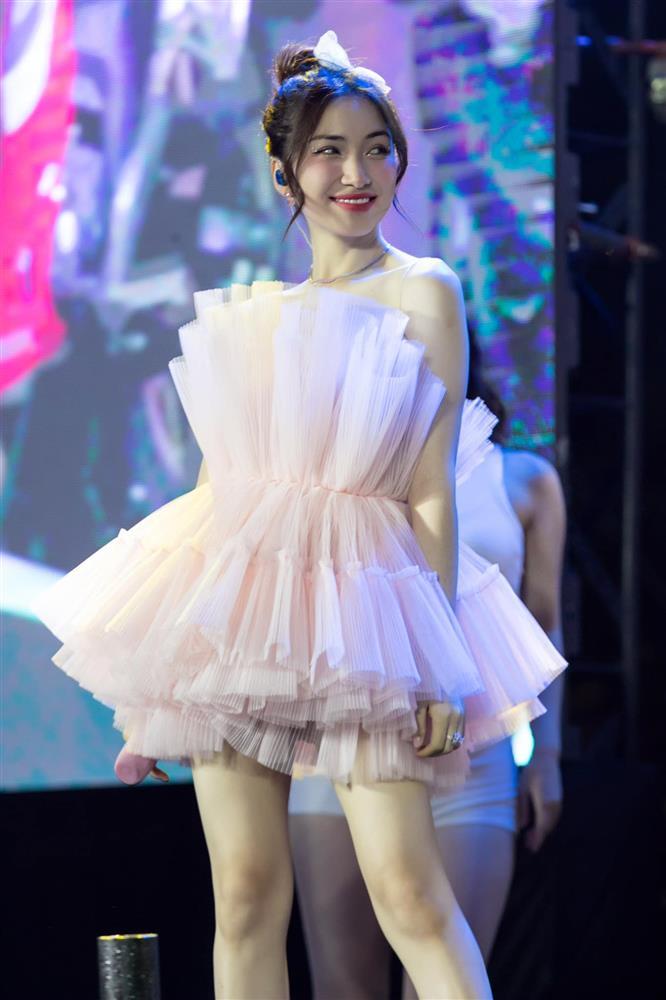 Hòa Minzy đụng hàng một loạt hoa hậu Gen Z mà không hề kém cạnh-1