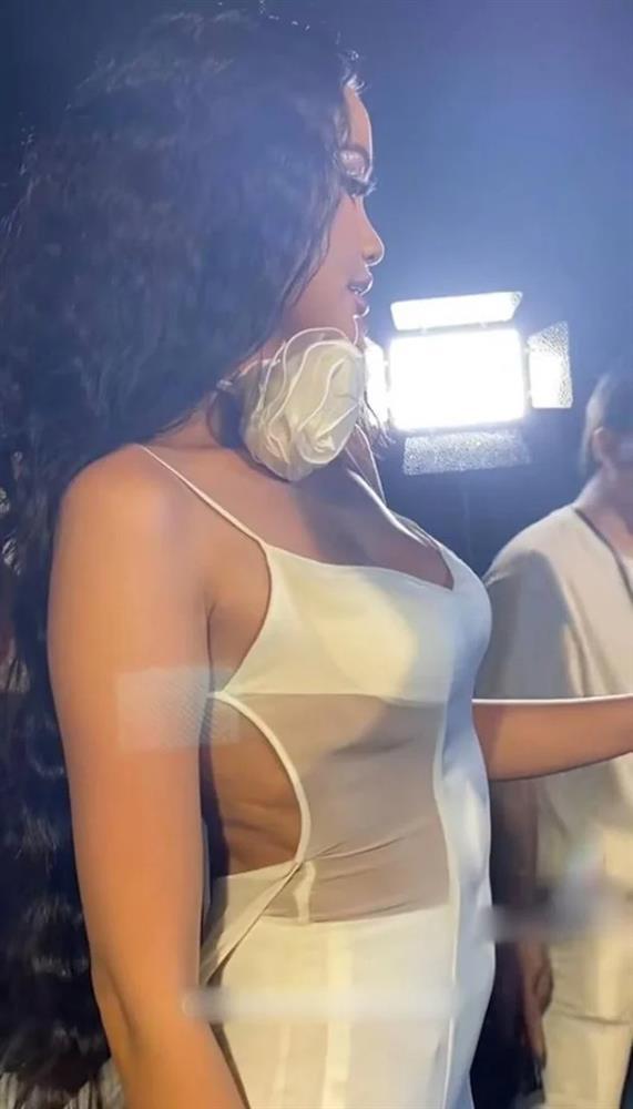 Ngọc Châu giấu kín eo sau khi lộ ảnh cam thường kém săn chắc-7