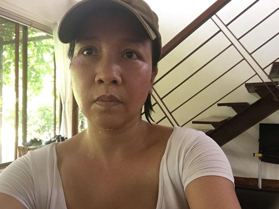 Mặt mộc của diva Mỹ Linh tuổi U50 dưới ống kính Tóc Tiên-10