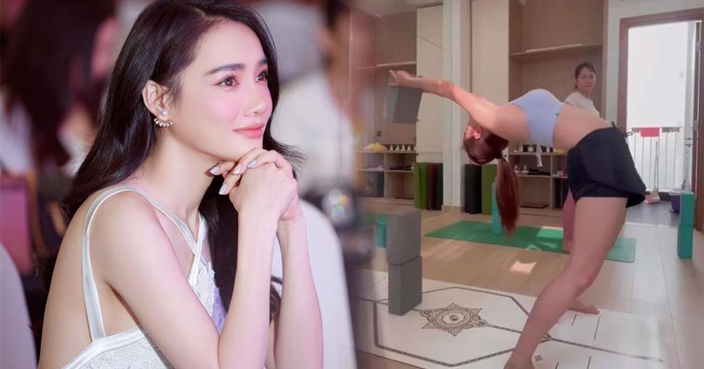 Nhã Phương gây tranh cãi vì cách ăn lạ lùng trên livestream-8