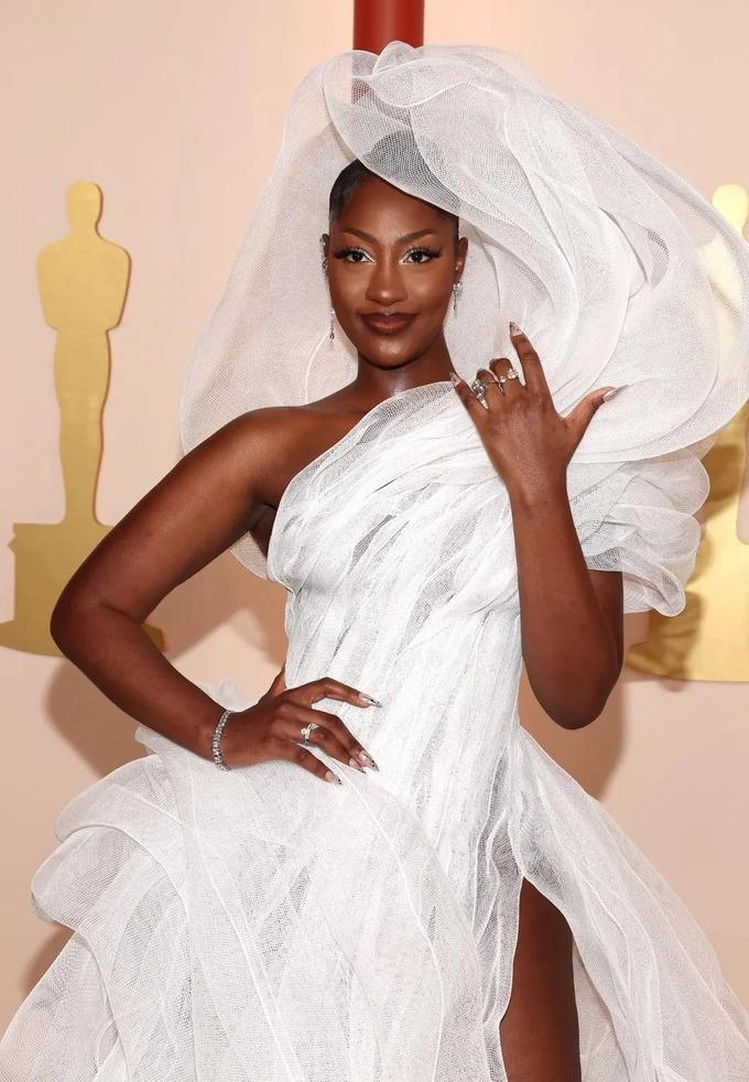 Người đẹp bị nhận xét là kém duyên nhất trong lễ trao giải Oscar-2