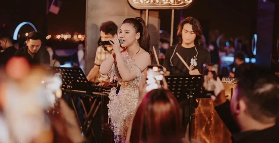 Myra Trần phản ứng khi bị chê giọng hát xuống cấp sau Ca sĩ mặt nạ-1