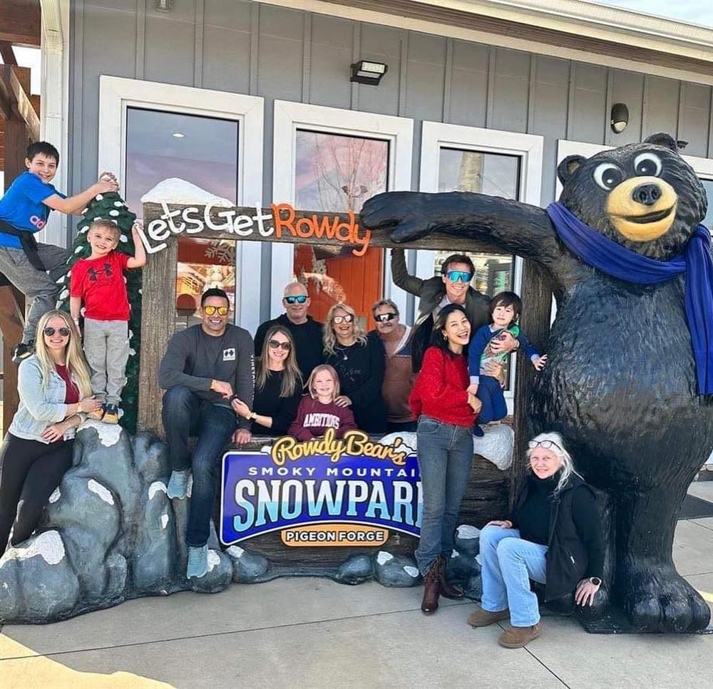 Hoàng Oanh khoe ảnh hiếm đầy đủ nhà nội ngoại của con trai-6