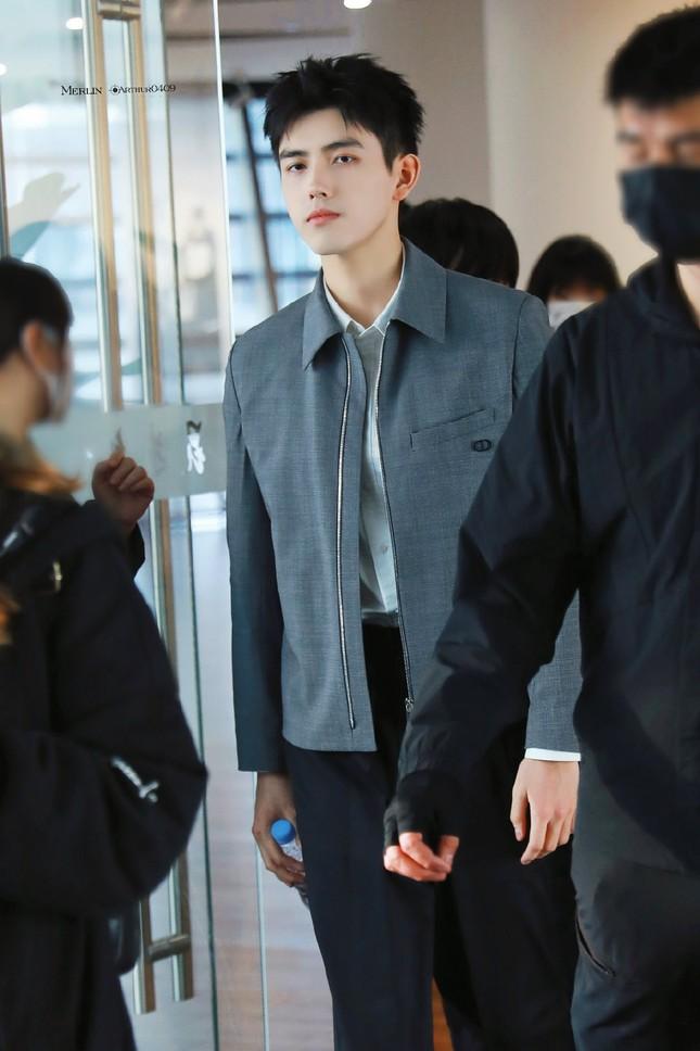 Trần Phi Vũ sau vụ lộ ảnh nhạy cảm với hot girl-2