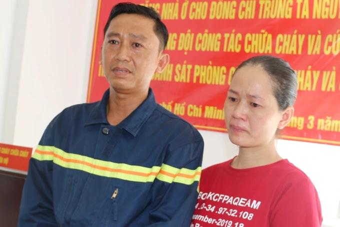 Trung tá cảnh sát gia cảnh nghèo bật khóc khi được tặng nhà-3