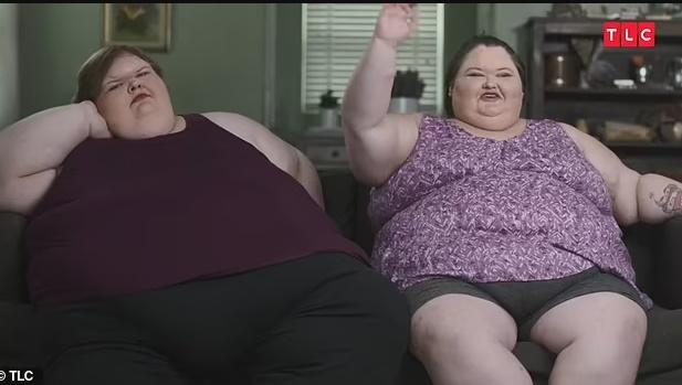 Cuộc sống chật vật của cô gái nặng hơn 300kg-1