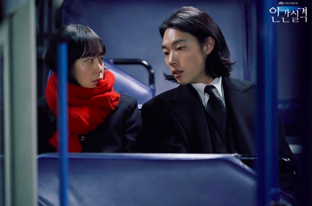 Ảnh hậu Cannes Jeon Do Yeon và 2 lần cặp kè phi công trẻ thất bại-5