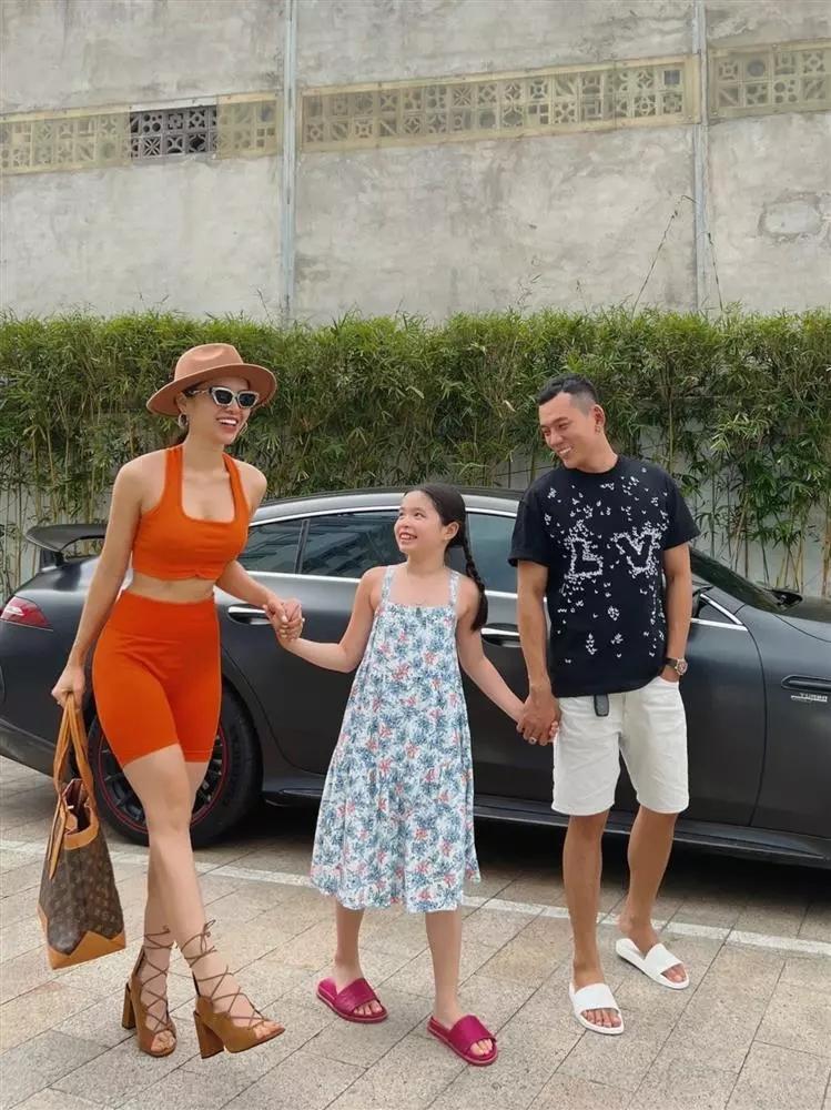 Phản ứng con gái Phương Trinh Jolie khi Lý Bình trêu giống cô gái xấu xí-2