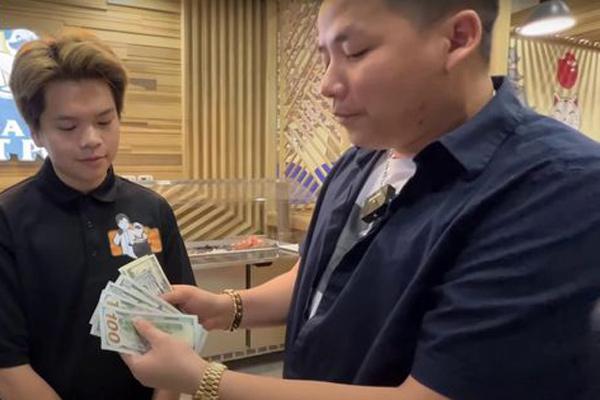 Vợ chồng Bà Nhân Vlog mệt mỏi, lặng lẽ về Nhật sau scandal-6