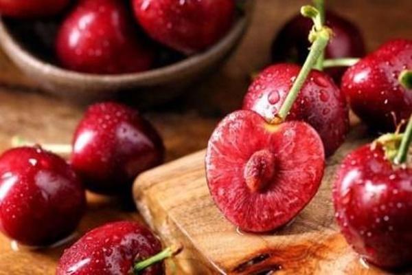 Trắc nghiệm tâm lý: Bạn nhìn thấy hình ảnh gì trong bức tranh này?-2