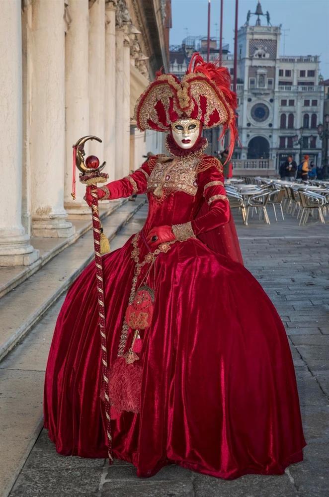 Nhung thành Venice: Loại vải quý được ví như thước đo sự giàu sang một thời-6